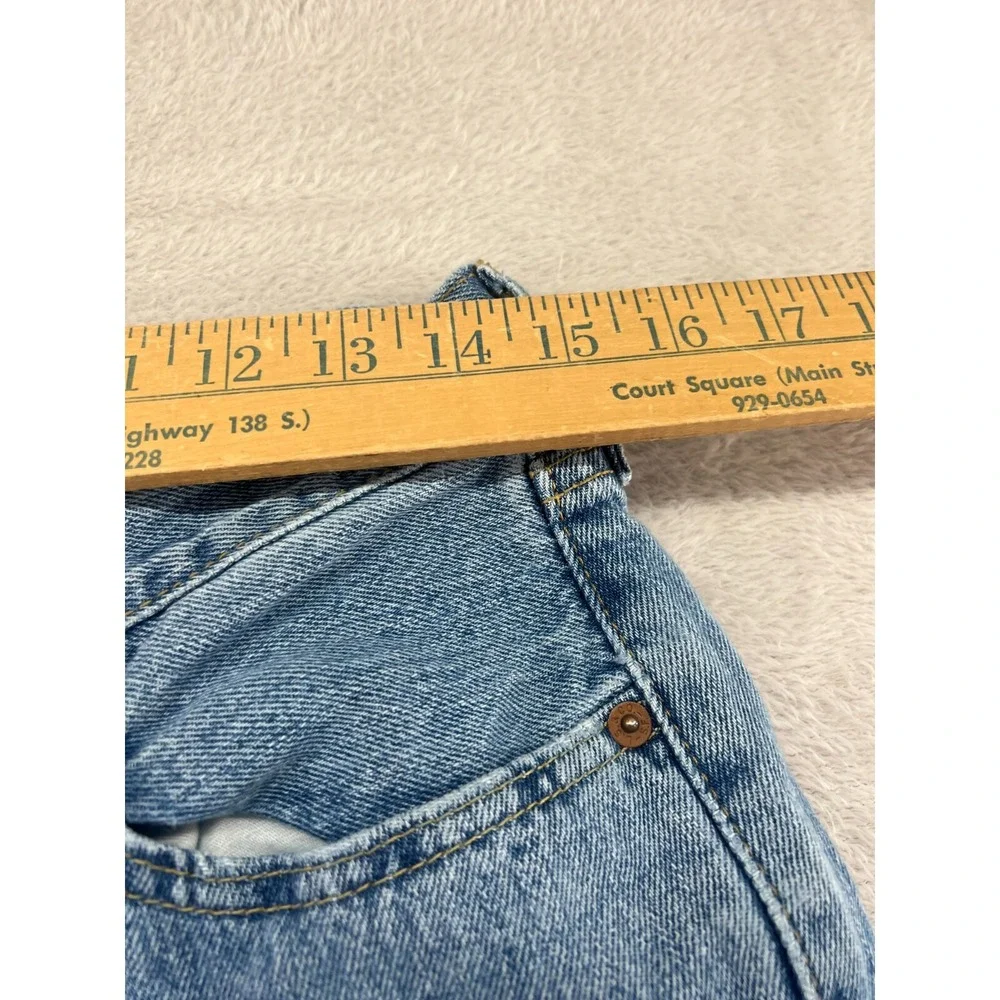 Levis 501 Original Fit Jeans Mens 32x30 Medium Wash Blue Button Fly Straight Leg